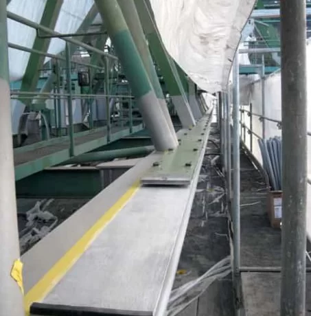 Outfield Bridge Crane use